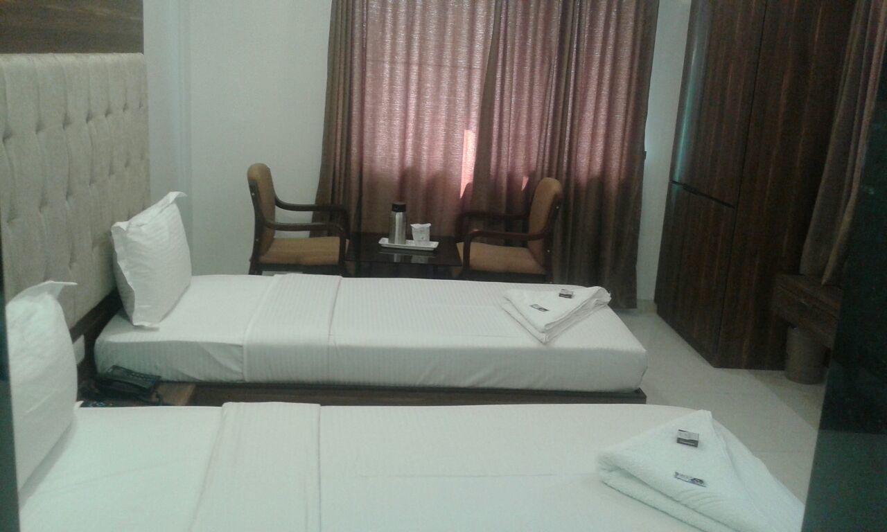 Hotel Comfort Bharuch Exterior photo
