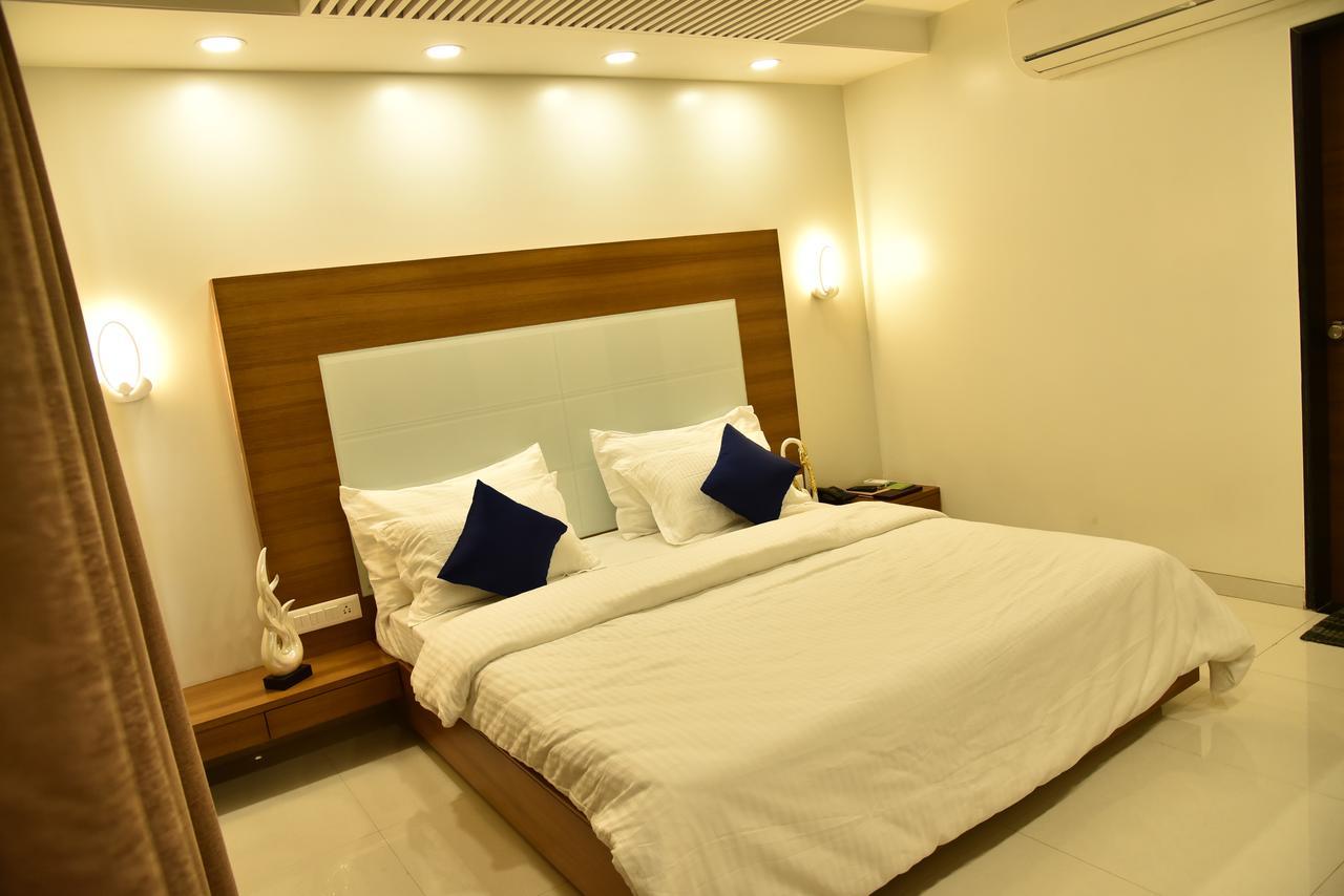 Hotel Comfort Bharuch Exterior photo