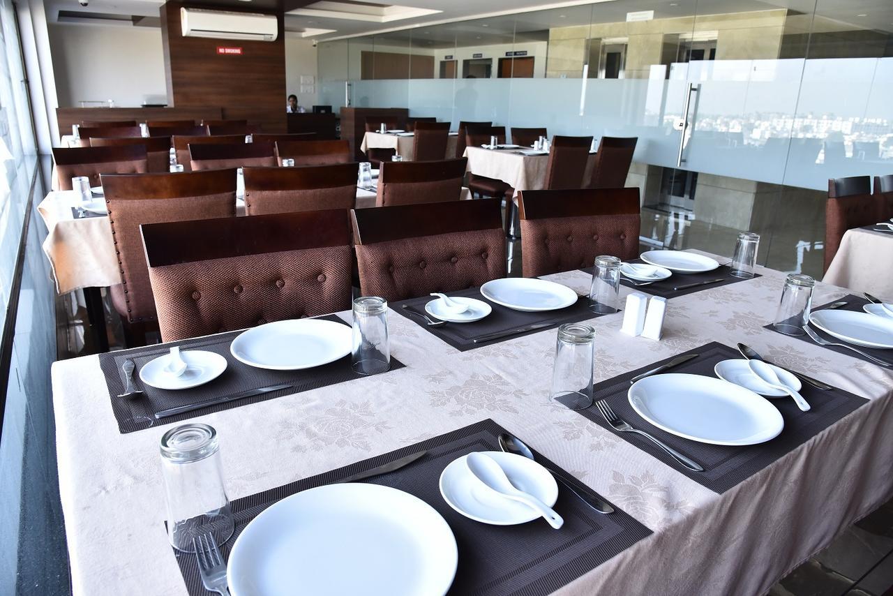 Hotel Comfort Bharuch Exterior photo
